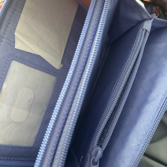 NWT Vera Bradley Quilted Floral Crossbody Hipster Wallet RFID w/Mural Print - Picture 9 of 15